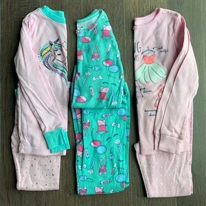NWOT long sleeved jammies - Size 6